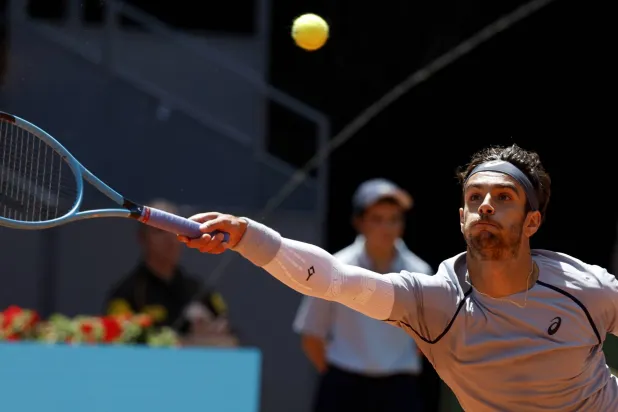 دورة مدريد: موزيتي يتأهل بسهولة لدور الـ16