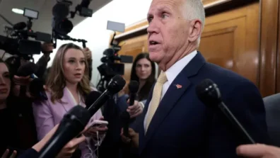 الضوء الأخضر لمرشح ترمب… تيليس ينهي «حصار» وارش بعد إغلاق ملف باول