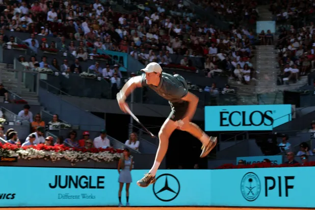 «دورة مدريد»: سينر إلى ثمن النهائي دون عناء