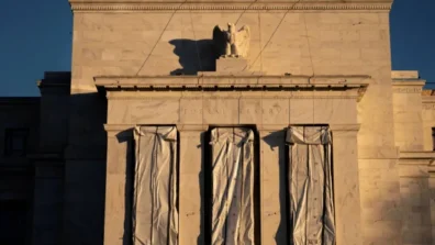 البنوك المركزية الكبرى تسابق الزمن لمواجهة ضغوط أسعار الفائدة