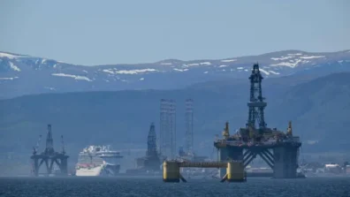 النفط يرتفع 3 % ويقترب من 109 دولارات