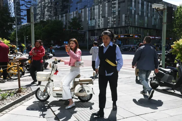 «موديز» تُشير لمرونة الاقتصاد الصيني وتُعدّل نظرتها المستقبلية إلى «مستقرة»