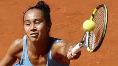 «دورة مدريد»: الكندية فرنانديز تتقدم بثبات