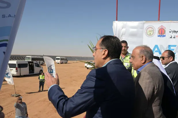 حوافز مصرية لتوسيع استخدام الطاقة الشمسية وسط أزمة وقود