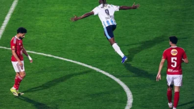 «الدوري المصري»: بيراميدز يُسقط الأهلي «بالثلاثة» ويضغط على الزمالك