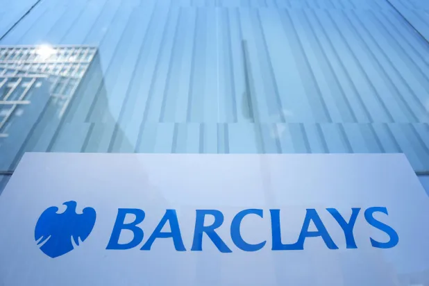 طفرة تداول السندات والأسهم تنقذ أرباح «باركليز» من فخ «الائتمان الخاص»