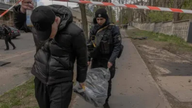 طائرات مسيّرة روسية تنفّذ ضربة نهارية نادرة على العاصمة الأوكرانية كييف