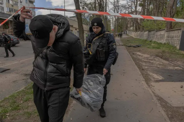 طائرات مسيّرة روسية تنفّذ ضربة نهارية نادرة على العاصمة الأوكرانية كييف