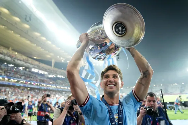 جون ستونز: عشت لحظات مذهلة مع غوارديولا