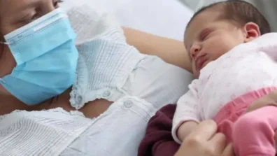 التعرض لتلوث الهواء أثناء الحمل يبطئ مهارات تعلم الكلام عند الرضع