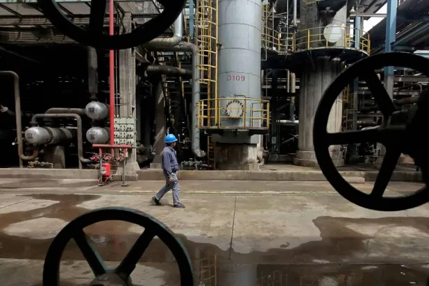 هوامش التكرير تحد مشتريات الصين من النفط الإيراني