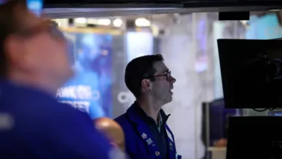 الأسواق تترنح بعد قرار «الفيدرالي» وسط انقسام تاريخي