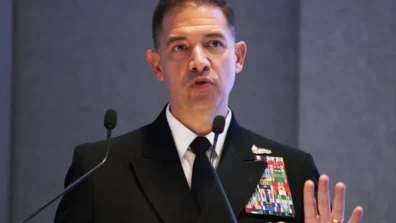 «أكسيوس»: ترمب يدرس توجيه ضربة سريعة وقوية لإيران لكسر الجمود