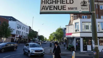 بريطانيا تتعهد بتخصيص 25 مليون جنيه إضافية لتعزيز أمن اليهود بعد حادثة الطعن في لندن