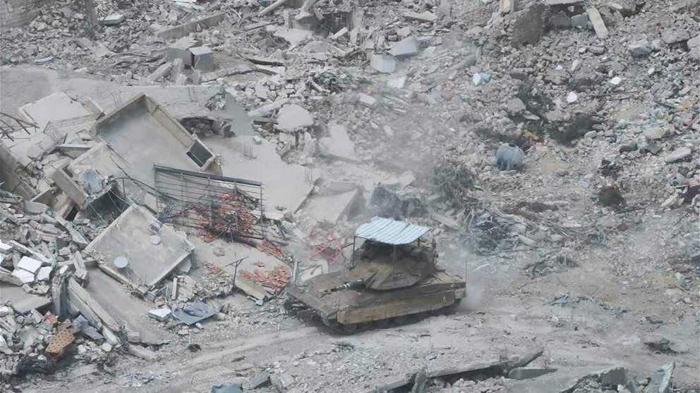 في بنت جبيل.. دبابة اسرائيلية؟ (صور)