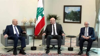 تحذيرات من انقسام لبنان إلى “لبنانين”.. والسعودية تتحرك لكسر الجمود بين الرؤساء الثلاثة (الديار)