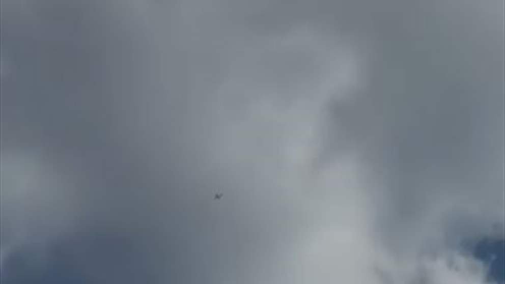 مسيرة في أجواء دورس – بعلبك (شاهد الفيديو)