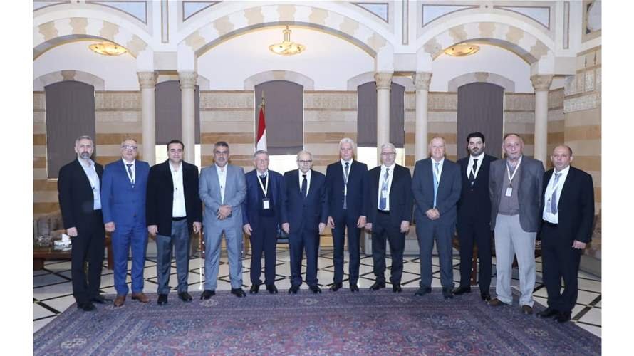 رئيس الحكومة استقبل وفدا من رؤساء بلديات القرى الحدودية… العميل: مثلث رميش ودبل وعين إبل أصبح معزولا كليا