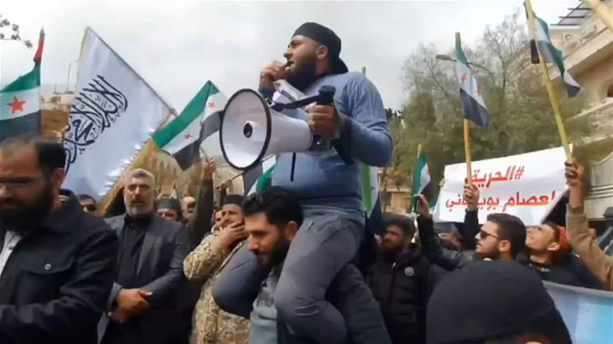 الإمارات تندد بالاعتداءات التي استهدفت بعثتها في دمشق