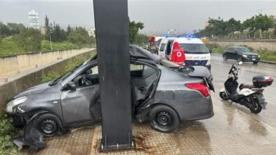 التحكم المروري: قتيل نتيجة اصطدام سيارة بعامود انارة على أوتوستراد الرئيس لحود باتجاه الكرنتينا ودراج من مفرزة سير بعبدا يعمل على المعالجة