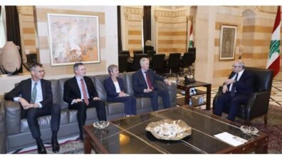 لقاء بين رئيس الحكومة و4 سفراء بحث في مرحلة ما بعد انتهاء مهمة "اليونيفيل" والمفاوضات مع إسرائيل ومسار الإصلاحات المالية