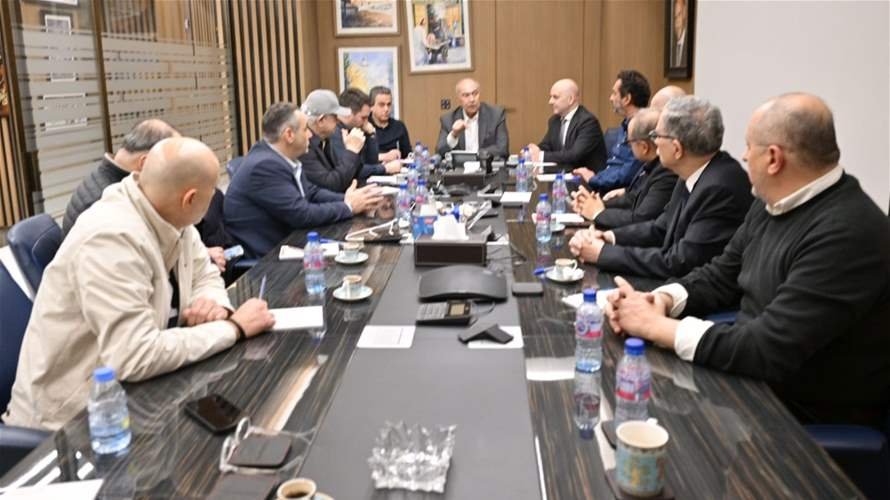 اجتماع طارىء في مكتب مخزومي بهدف المطالبة بحصر السلاح بيد الدولة