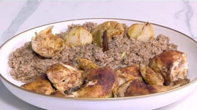 إليكم كيفية تحضير فرّوج محمّر مع البرغل على طريقة الشيف فادي زغيب (فيديو)