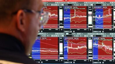 أسعار النفط تتراجع بنسبة 10% بعد إعلان إيران فتح مضيق هرمز