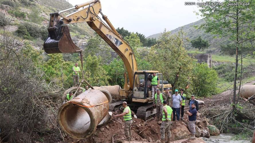 الجيش: إزالة ساتر ترابي كان قد وضعه الاحتلال الإسرائيلي على طريق الماري-عين عرب واستكمال أعمال إعادة تأهيل جسر طيرفلسيه-صور