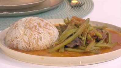 اللوبياء باللحمة… إليكم كيفية تحضيرها على طريقة الشيف حنا طويل (فيديو)