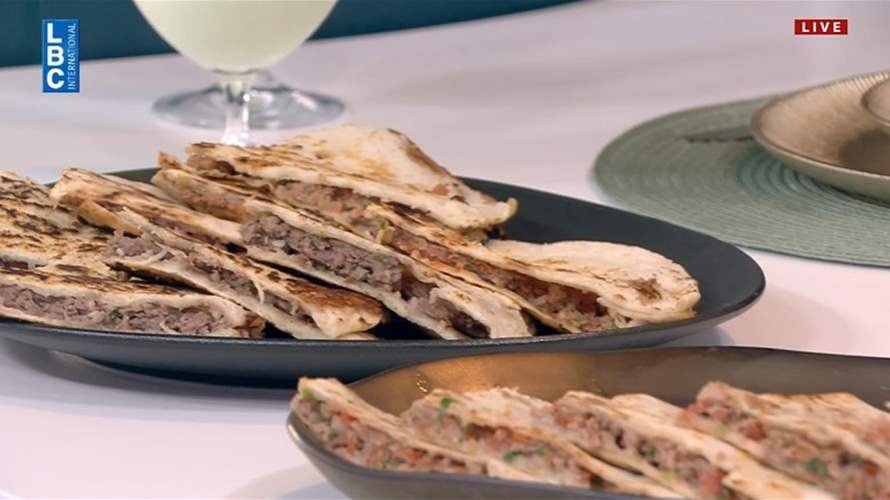 عرايس الكفتة واللحم مع اللبن… وصفة سريعة على طريقة الشيف حنا طويل (فيديو)