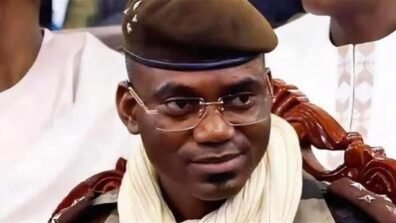 التلفزيون الرسمي: مقتل وزير الدفاع المالي في هجوم أمس