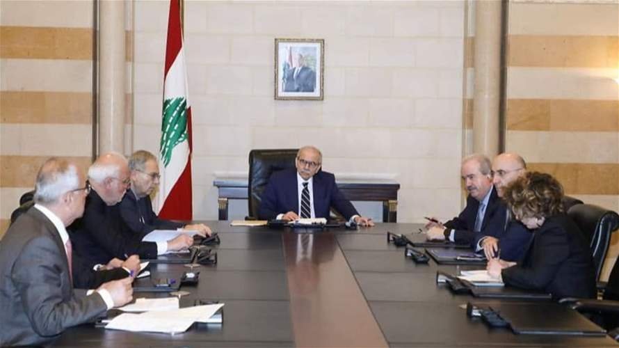 سلام ترأس اجتماعا للجنة متابعة خطة عمل وضعتها مجموعة العمل المالي