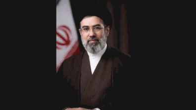 الزعيم الأعلى الإيراني: الإدارة الجديدة لمضيق هرمز ستجلب الهدوء