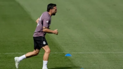 ريال مدريد يعلن إصابة كارفاخال