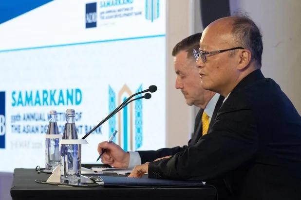 بنك التنمية الآسيوي يدشن برنامجاً لتوسيع البنية التحتية الرقمية