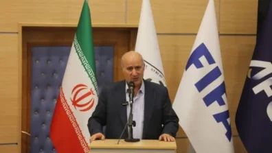 إيران تتحدى الضغوط السياسية قبل المونديال