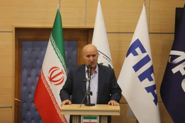 إيران تتحدى الضغوط السياسية قبل المونديال