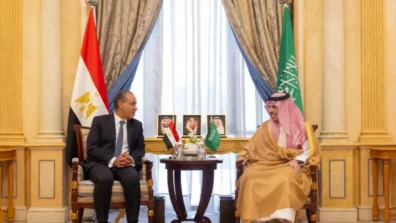 وزير الخارجية السعودية يبحث هاتفياً مع نظيره المصري المستجدات الإقليمية