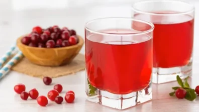 عصير التوت البري يعزز علاج التهابات المسالك البولية