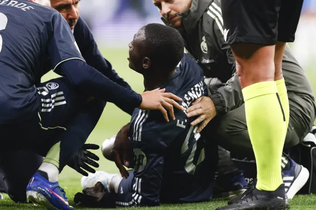 انتكاسة جديدة لمدافع ريال مدريد ميندي