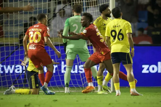 كيف أربك القادسية سباق اللقب بين النصر والهلال؟