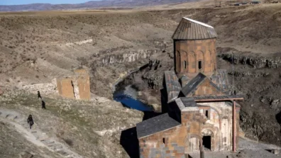تركيا وأرمينيا ستتعاونان في ترميم جسر «آني» التاريخي على حدودهما