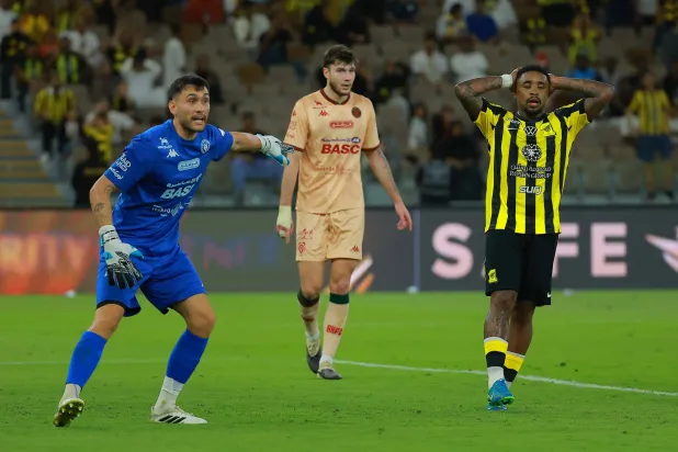 الدوري السعودي: الاتحاد يهدر نقطتين ثمينتين أمام الخلود في سباق النخبة
