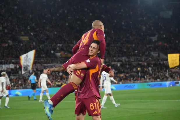«الدوري الإيطالي»: روما يكتسح فيورنتينا برباعية ويحافظ على آماله «ببطاقة الأبطال»