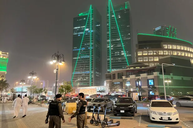 القطاع الخاص السعودي غير النفطي يتحدى «رياح هرمز» ويستعيد زخم نموه