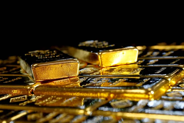 الذهب يرتفع من أدنى مستوى في أكثر من شهر