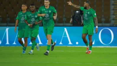 الدوري السعودي: الأهلي يقسو على الفتح بهاتريك توني