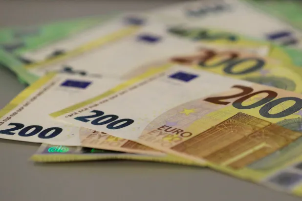 عوائد السندات الأوروبية ترتفع مع تلاشي آمال السلام وتصاعد مخاطر التضخم