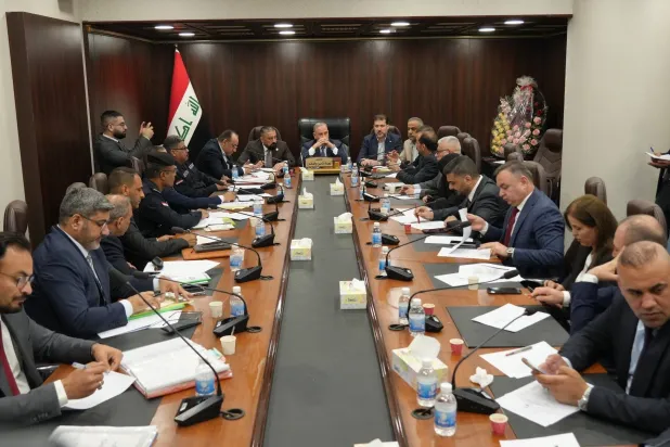 طهران على خط أزمة «القاعدة الإسرائيلية»